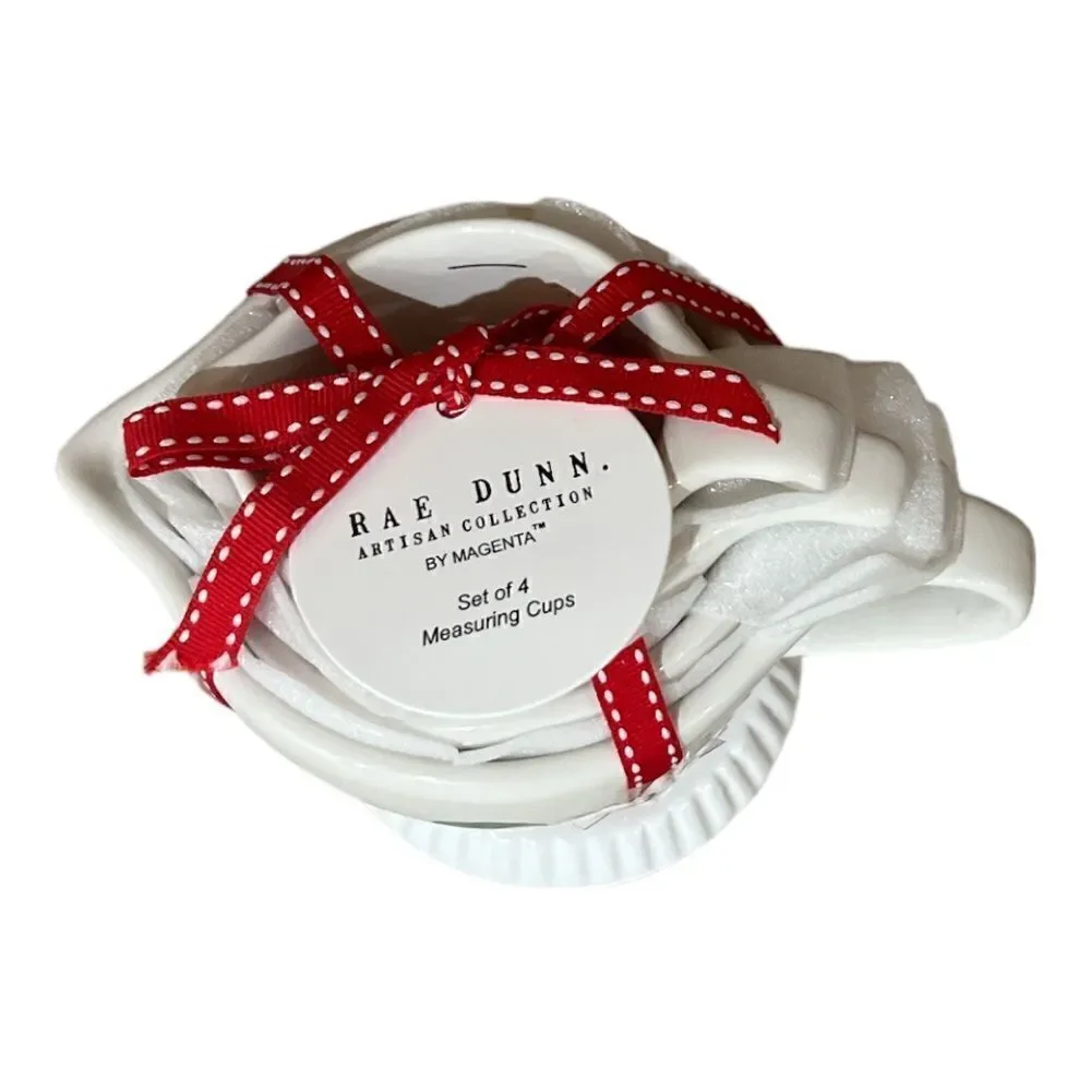 BNWT Rae Dunn Snowman Measuring Cup